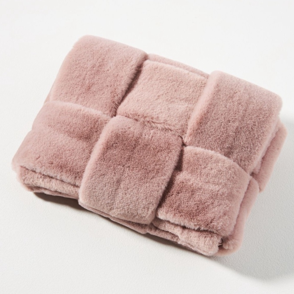 Anthropologie / Faux Fur Fuzzy Woven Clutch in Lavender - Picture 2 of 9